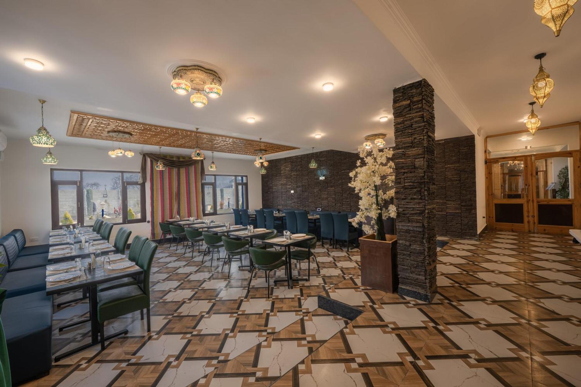 Echor Kashmir Holidays Resort Srinagar Exterior foto